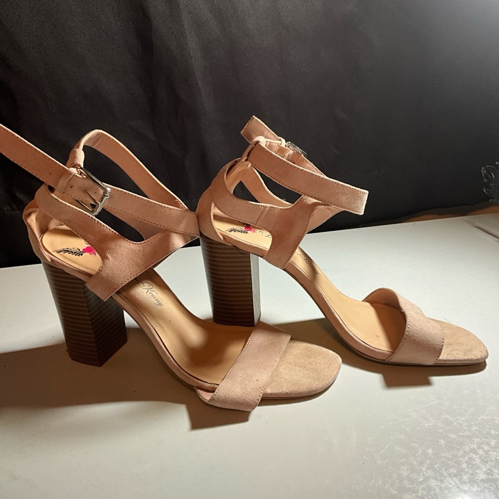 Tan Strappy Block Heel Sandals